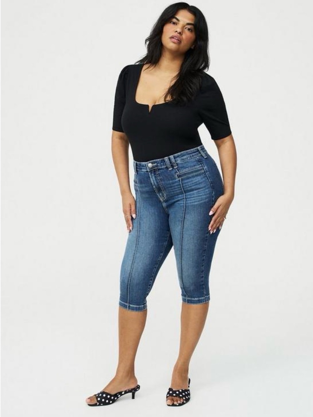Torrid plus sz 24 denim crop jeans
